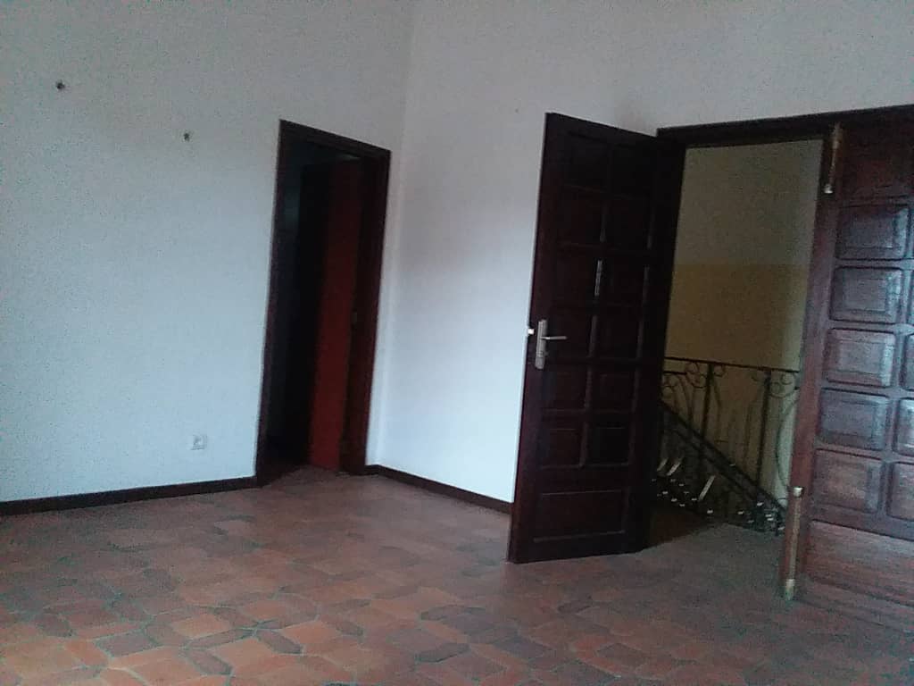 N° 4490 :
                            Villa à louer , Todman, Lome, Togo : 600 000 XOF/mois