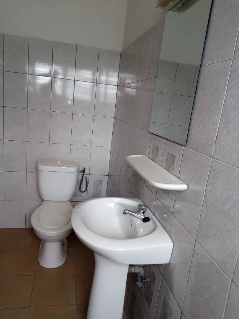 N° 4311 :
                            Villa meublée à louer , Adidogome, Lome, Togo : 500 000 XOF/mois