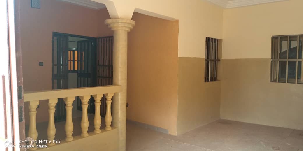 N° 4558 :
                            Villa à louer , Zanguera, Lome, Togo : 80 000 XOF/mois