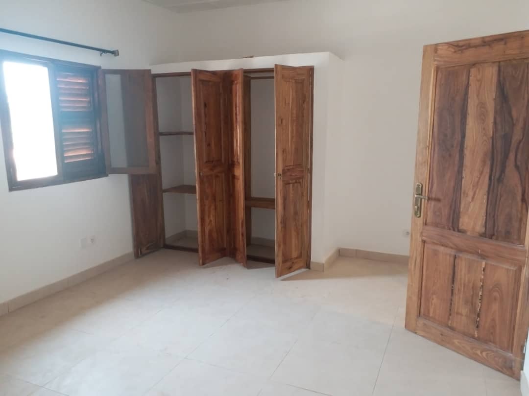N° 4447 :
                            Villa à louer , Wuiti, Lome, Togo : 700 000 XOF/mois