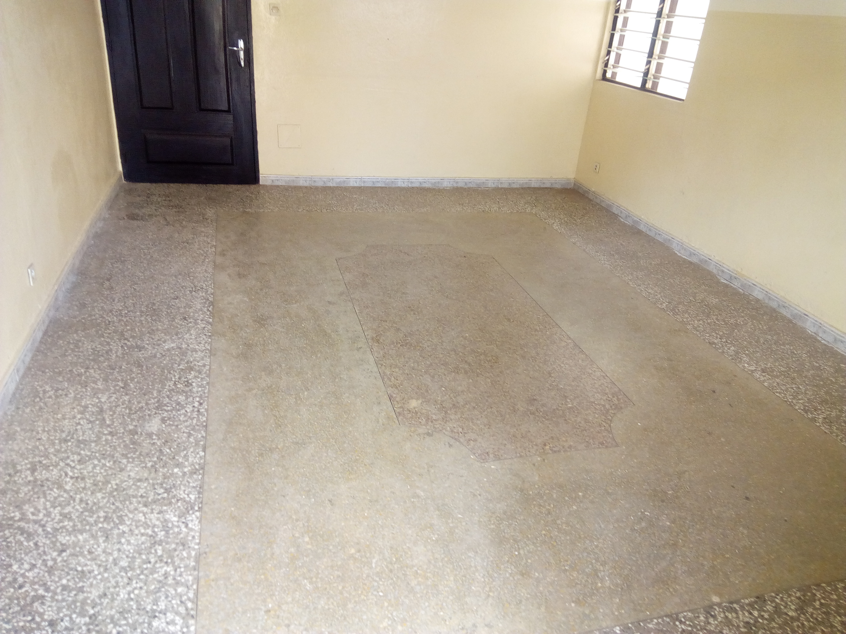 N° 4318 :
                            Appartement à louer , Djidjole, Lome, Togo : 65 000 XOF/mois