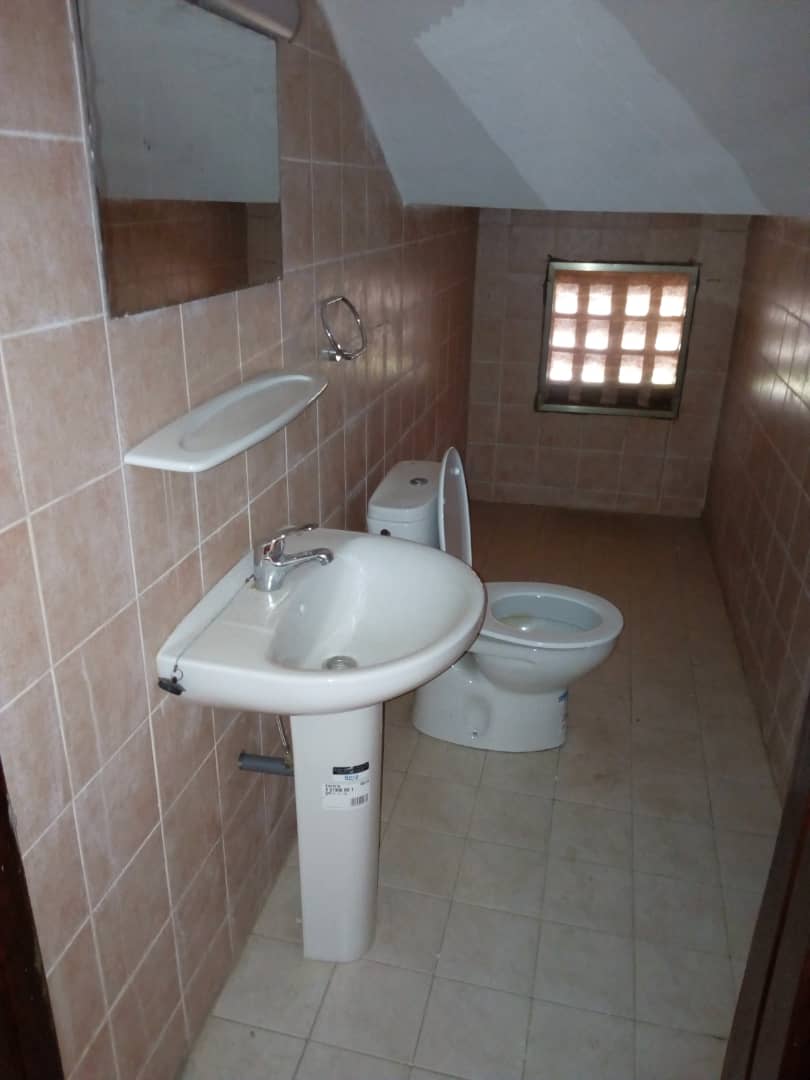 N° 4518 :
                            Villa à louer , Baguida, Lome, Togo : 1 100  000 XOF/mois