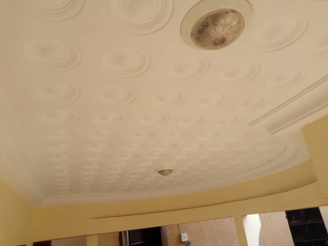 N° 4413 :
                            Villa à louer , Agoe sogbossito, Lome, Togo : 120 000 XOF/mois