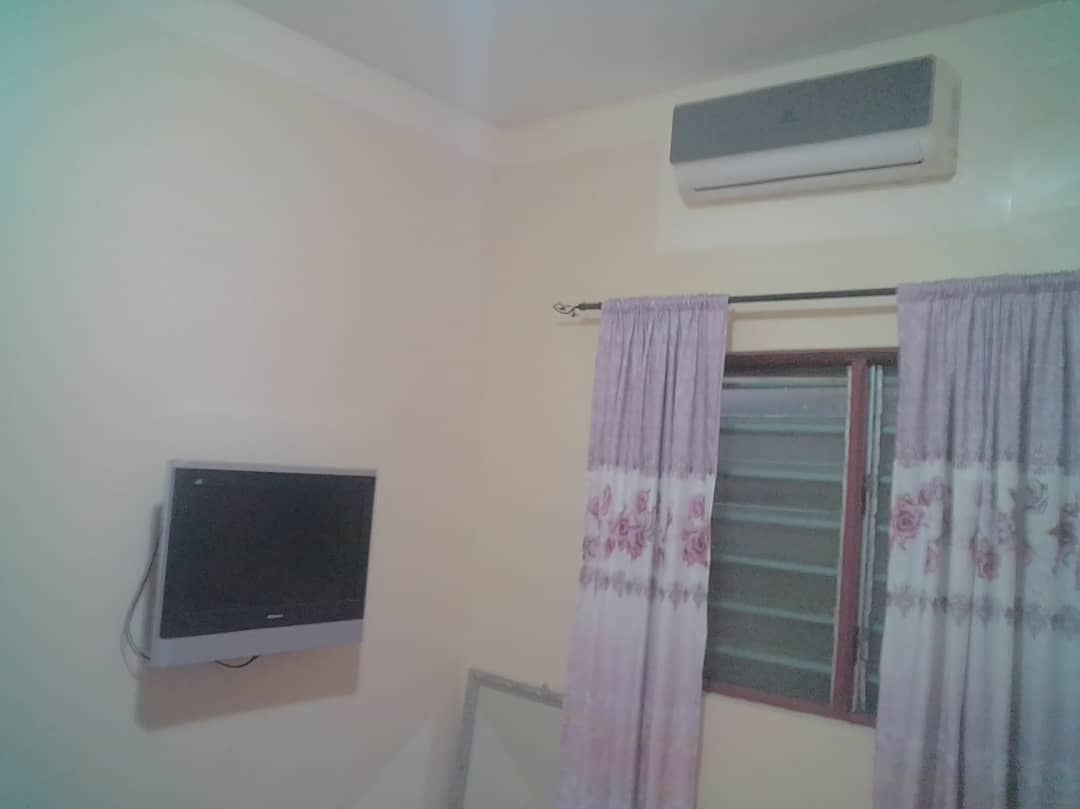 N° 4301 :
                            Appartement meublé à louer , Adidogome, Lome, Togo : 250 000 XOF/mois