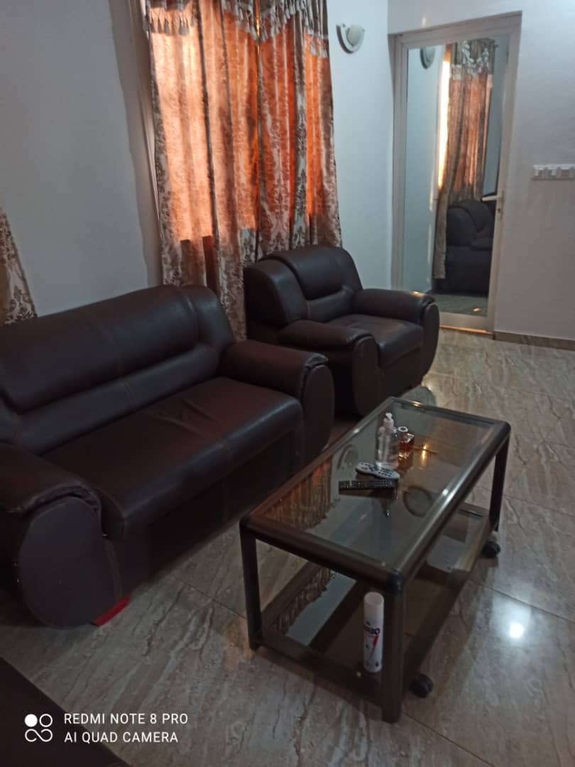 N° 5283 :
                            Villa meublée à louer , Segbe, Lome, Togo : 250 000 XOF/mois
