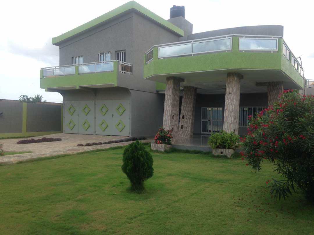 N° 4481 :
                            Villa meublée à louer , Agoe, Lome, Togo : 800 000 XOF/mois