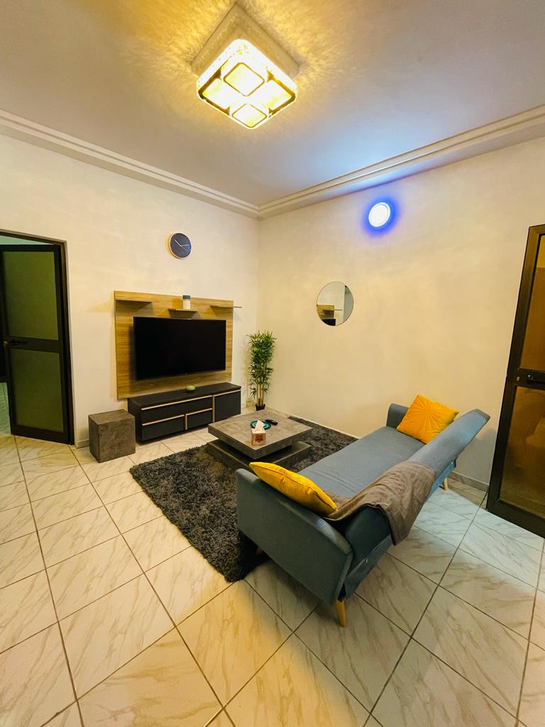 N° 5216 :
                            Chambre salon à louer , Cito aeroport, Lome, Togo : 300 000 XOF/mois