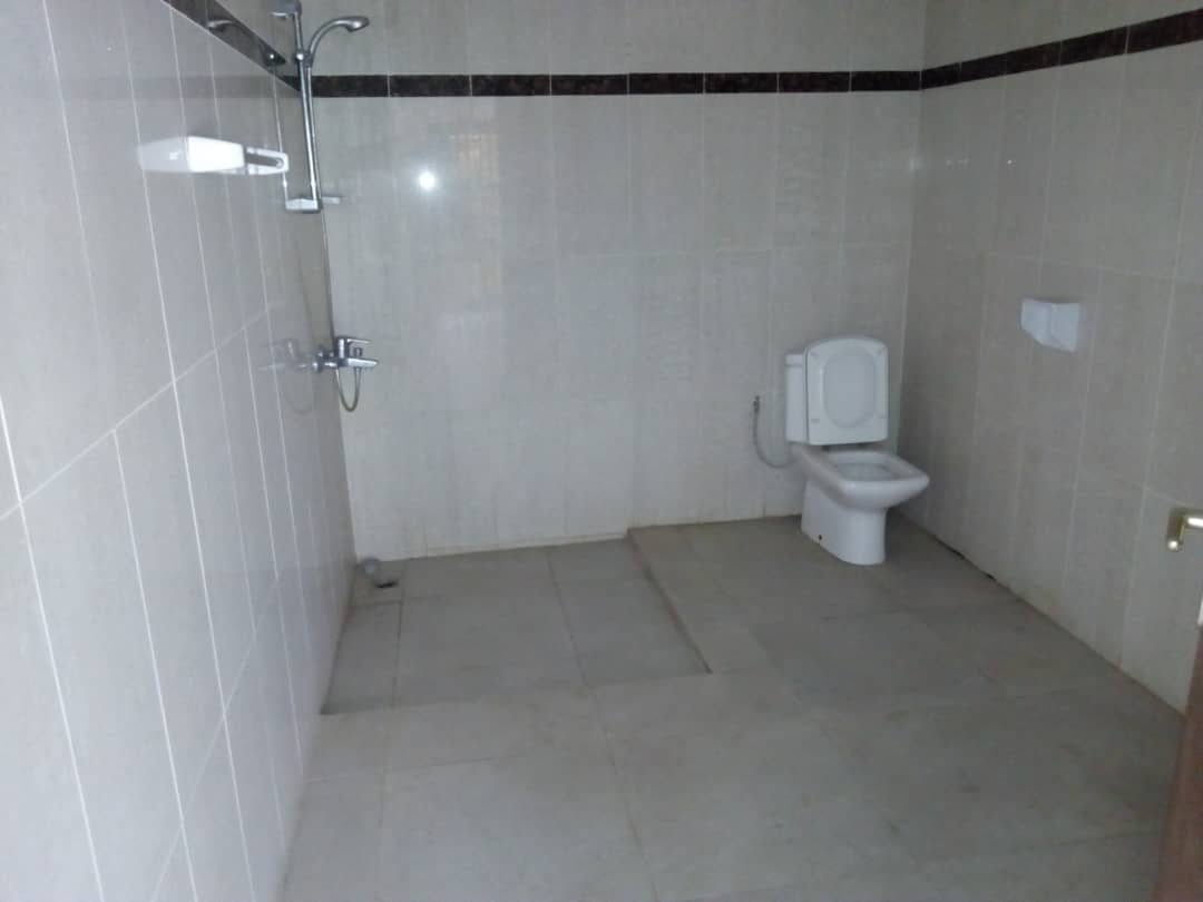 N° 4517 :
                            Villa à louer , Be, Lome, Togo : 1 800  000 XOF/mois