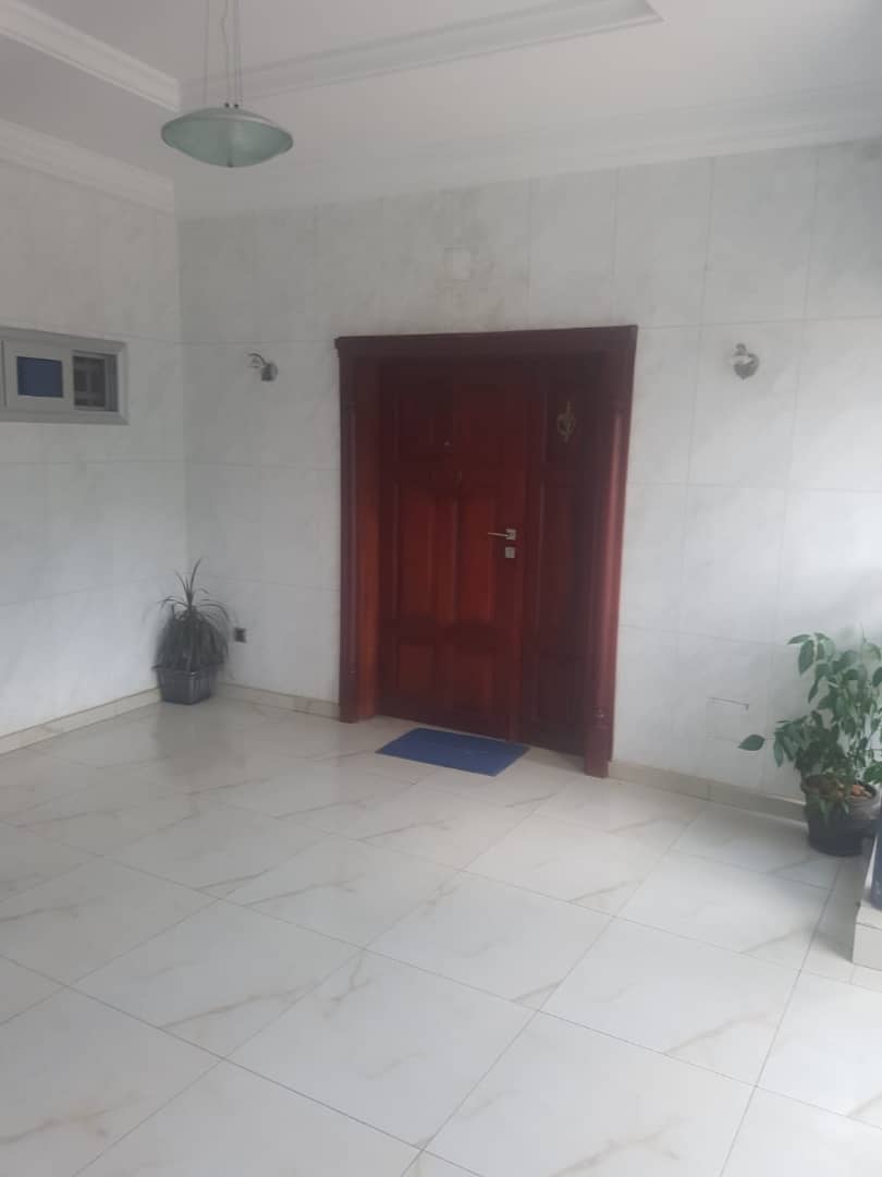 N° 4555 :
                            Appartement meublé à louer , Adidogome, Lome, Togo : 600 000 XOF/mois