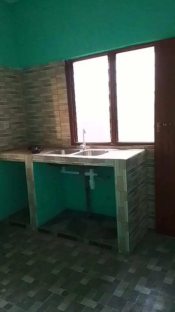 N° 5443 :
                            3 chambres salon à louer , Lankouvi, Lome, Togo : 80 000 XOF/mois